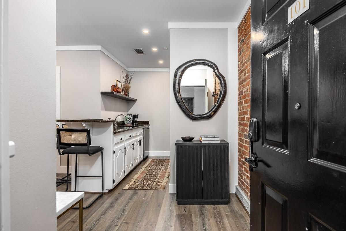Music Dreams Downtown - Parking Included Nashville