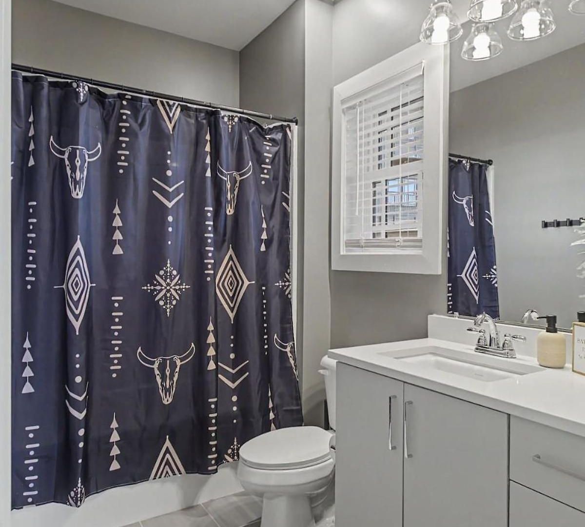 2br In Walkable Area & 5 Mins To Broadway Nashville