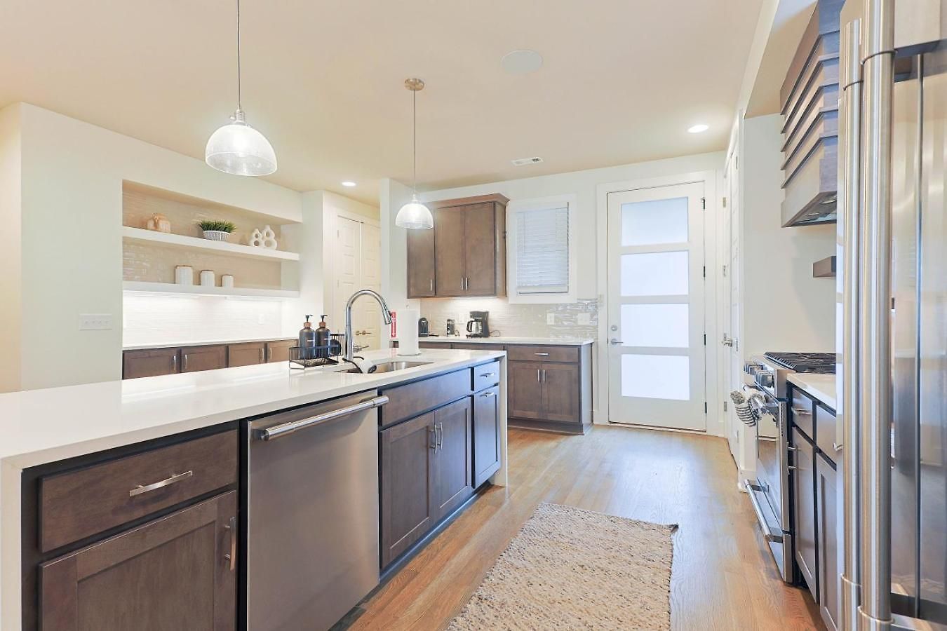 New Hidden Gem, Luxury Kitchen, 5 Min To Broadway Apartment Nashville