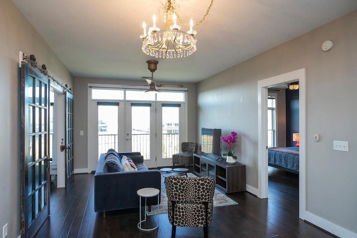 Apartment Beautiful In The Heart Of Downtown Walk To Broadway Nashville