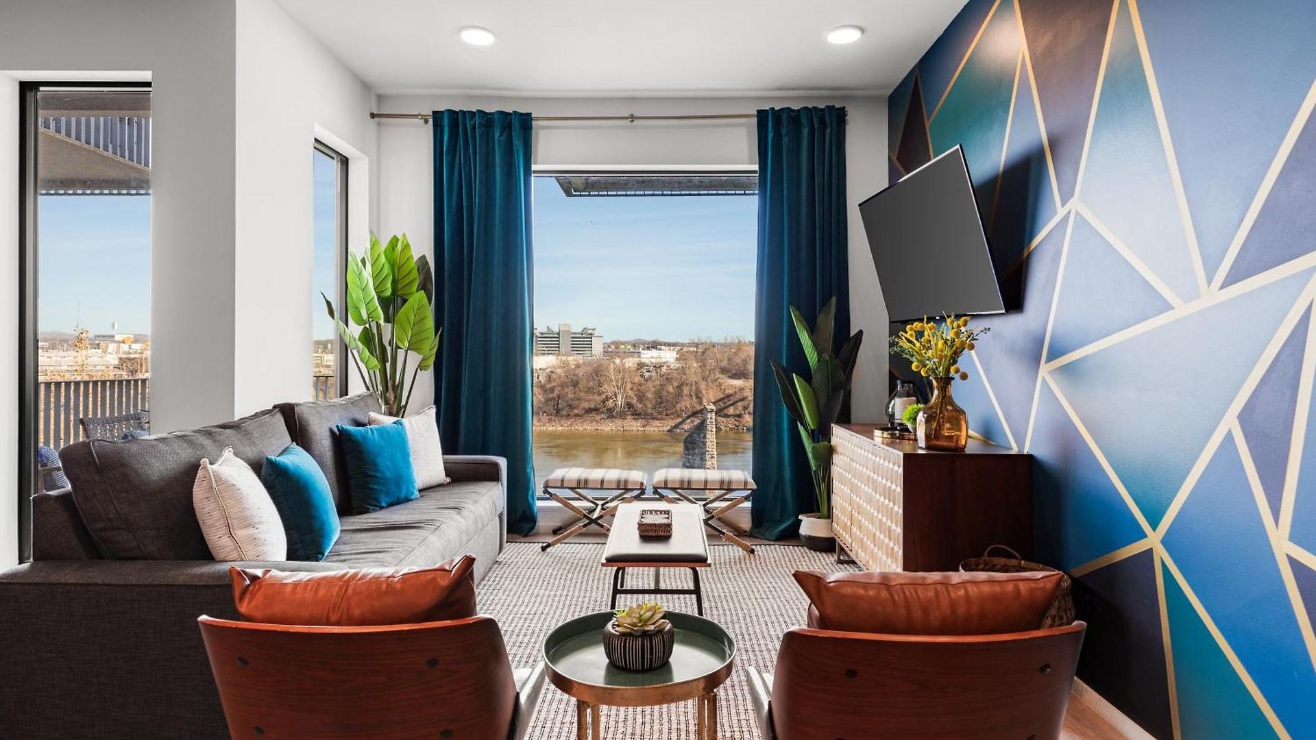 Upscale Riverview With Garage Walk To Downtown Apartment Nashville