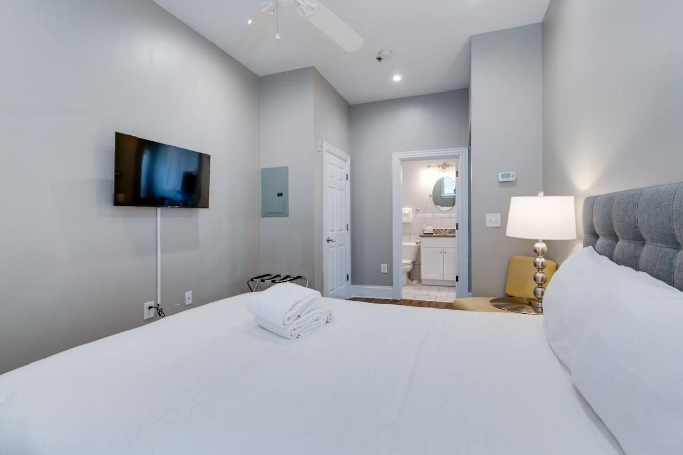 Apartment Bright And Cozy Church Conversion1br Nashville