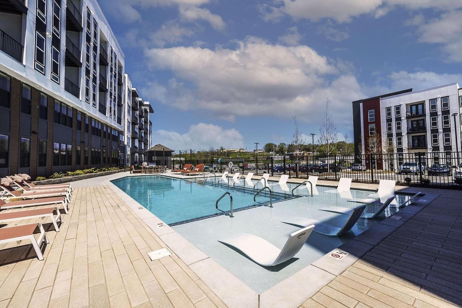 Apartment Landing Incredible 1bd Pool Clubhouse
