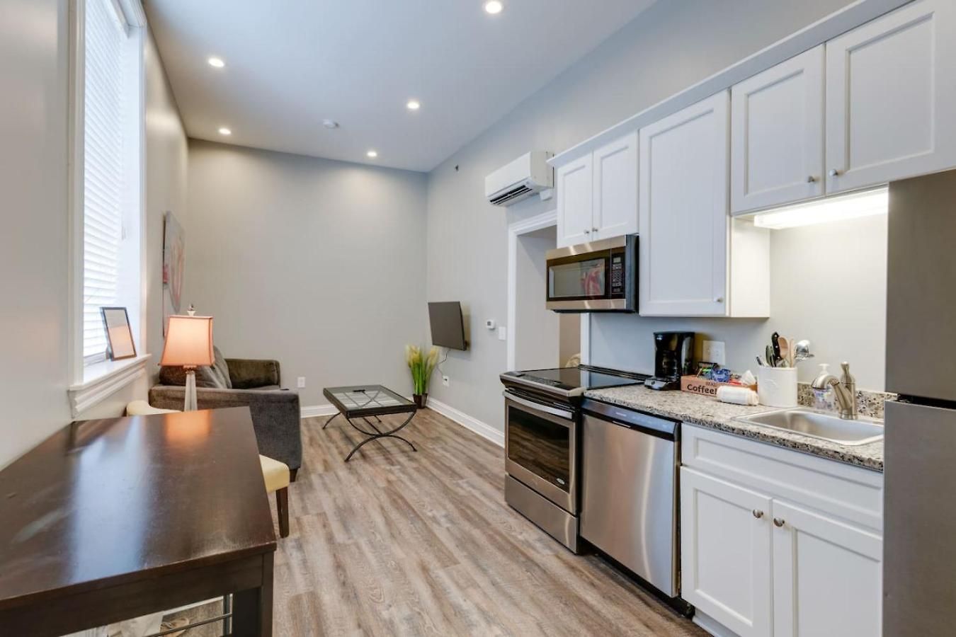 Updated 1br In East Nash-historic Church Building