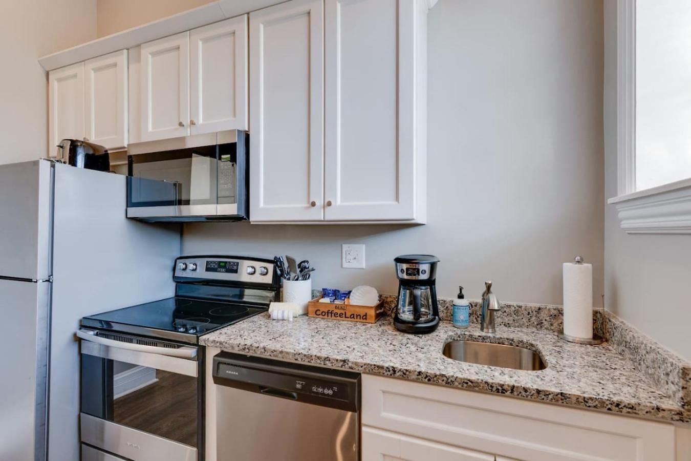 Historic Church Loft East Nash Free Parking Apartment