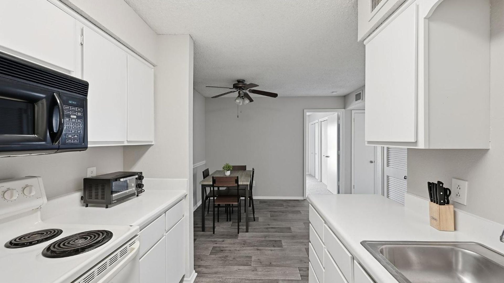 Apartment Comfortable Layout With Fireplace And Dining Area