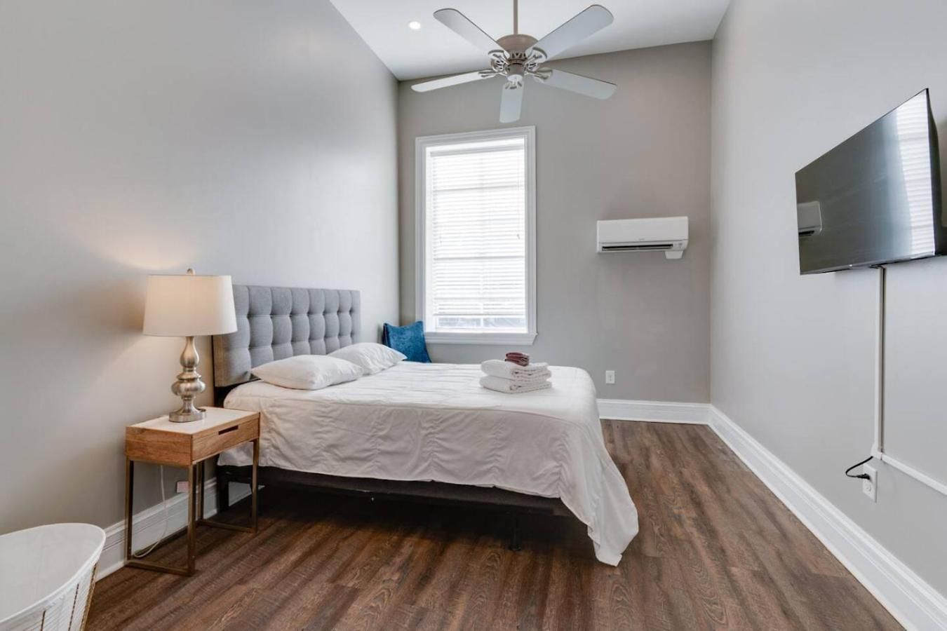 Historic Church Loft East Nash Free Parking Apartment *
