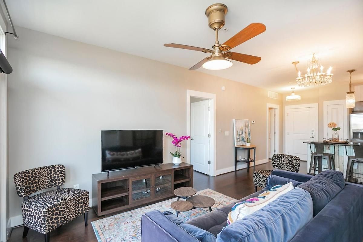 Beautiful In The Heart Of Downtown Walk To Broadway * Nashville