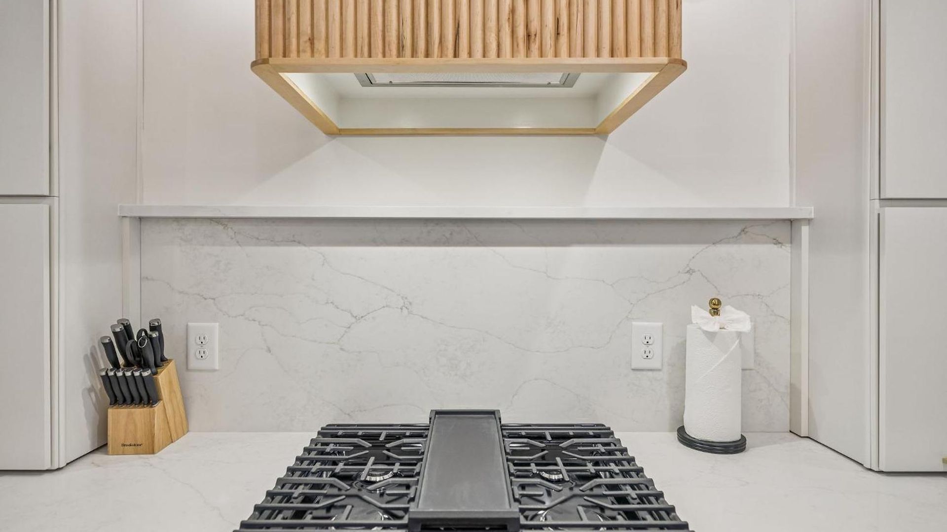 Apartment New Modern Escape With Rooftop Hot Tub