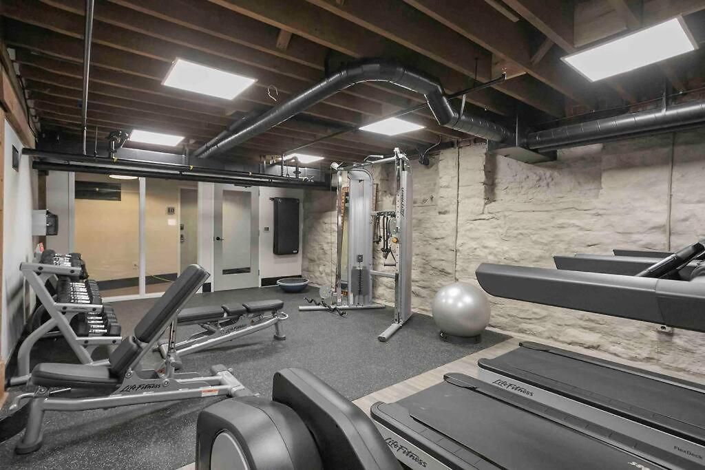 The 1865 Experience With Speakeasy, Pool & Parking * Nashville