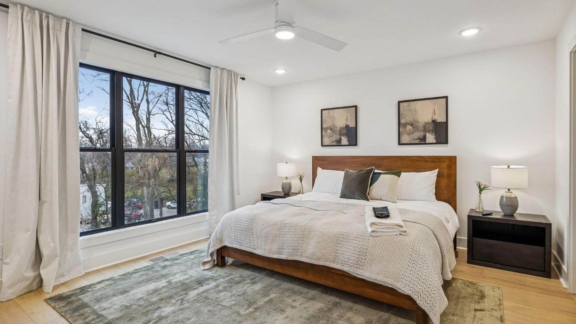 New Modern Escape With Rooftop Hot Tub Apartment Nashville