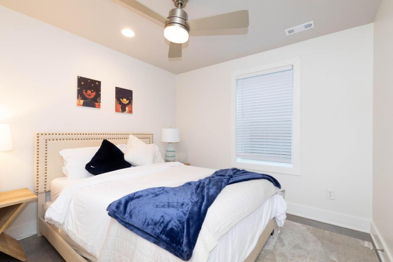 Apartment Stylish Brand-new Townhome Near Hotspots *