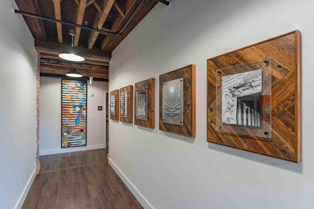 Apartment The 1865 Experience With Speakeasy, Pool & Parking *