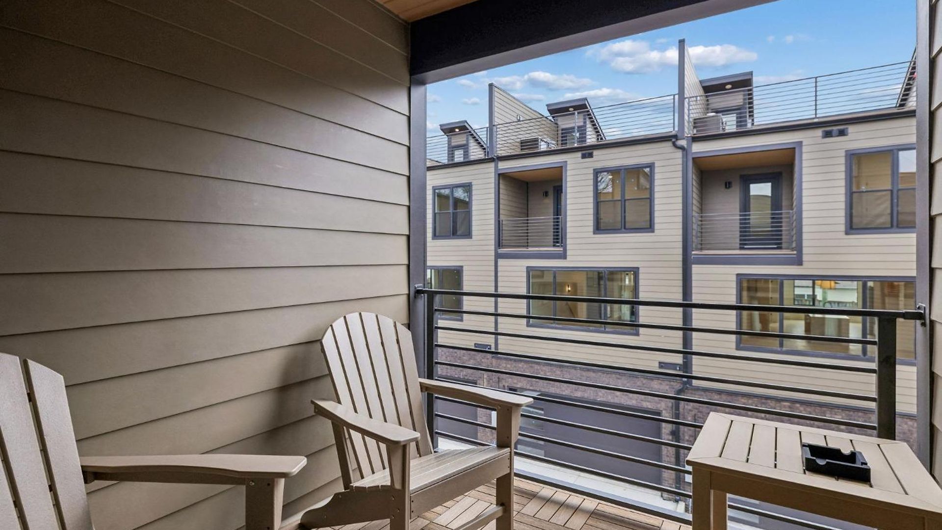 3br Townhome Rooftop Views Hot Tub & Fireplace *
