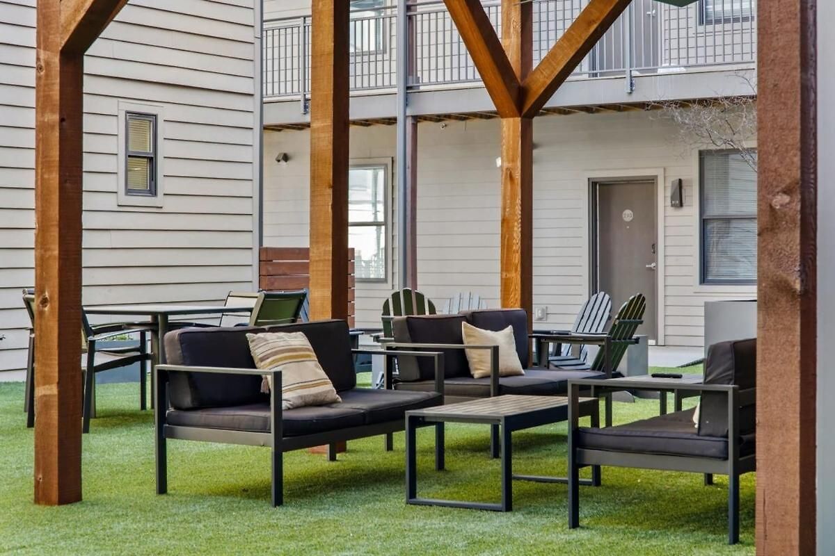 Apartment Two Cozysuites Music Row Chic In Nashville
