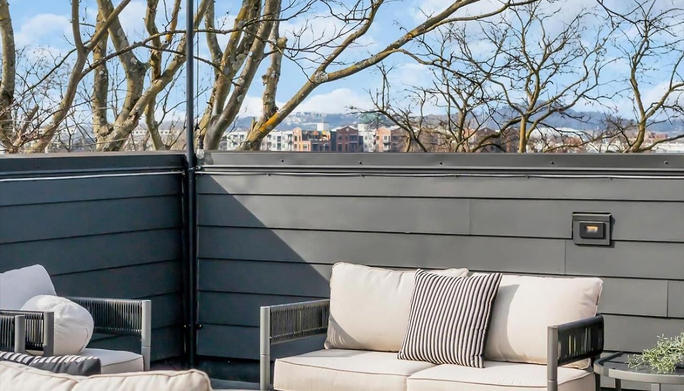 Luxe Urban Retreat - Private Rooftop Hot Tub Deck Nashville