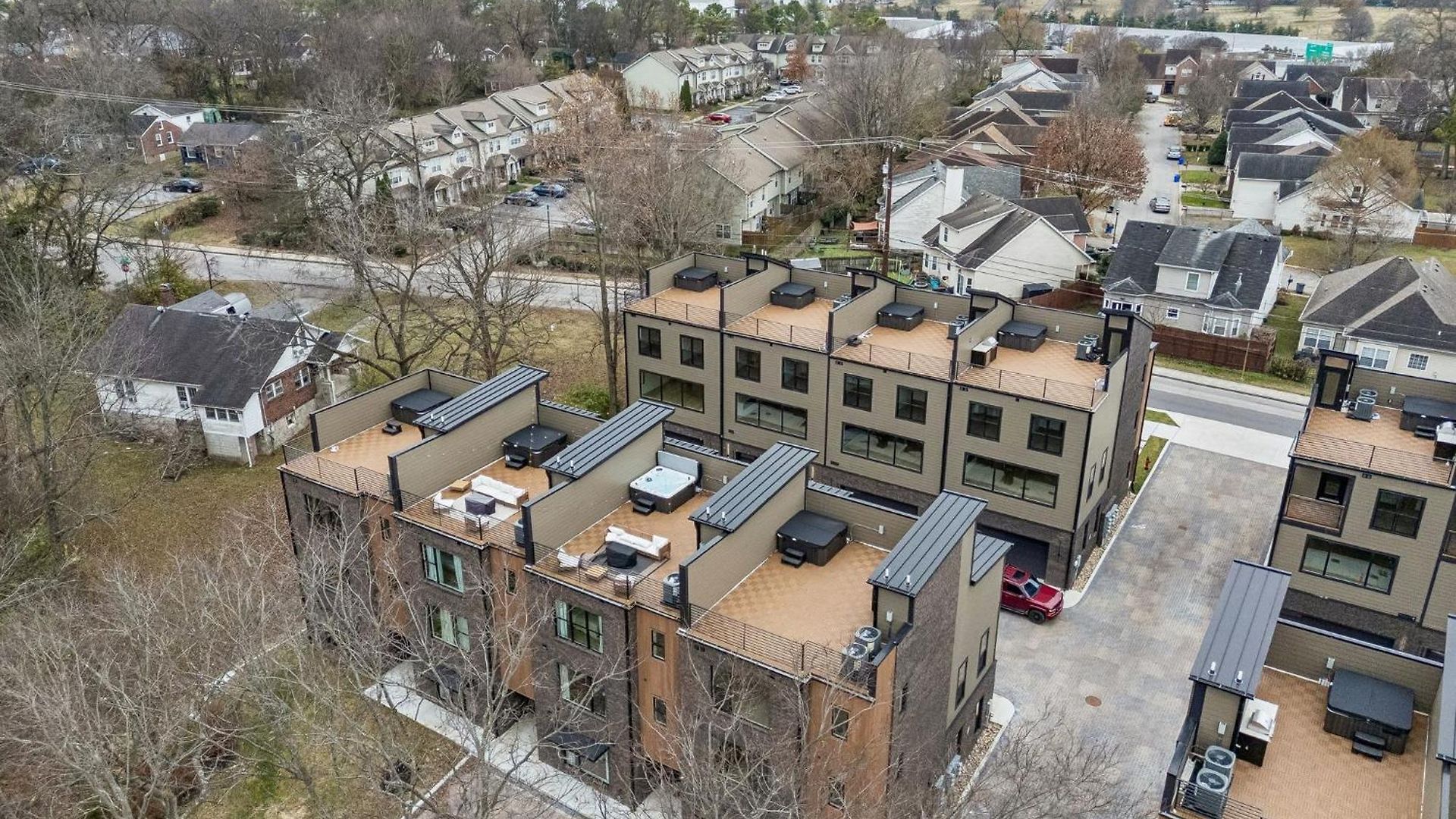 New Modern Escape With Rooftop Hot Tub Apartment Nashville