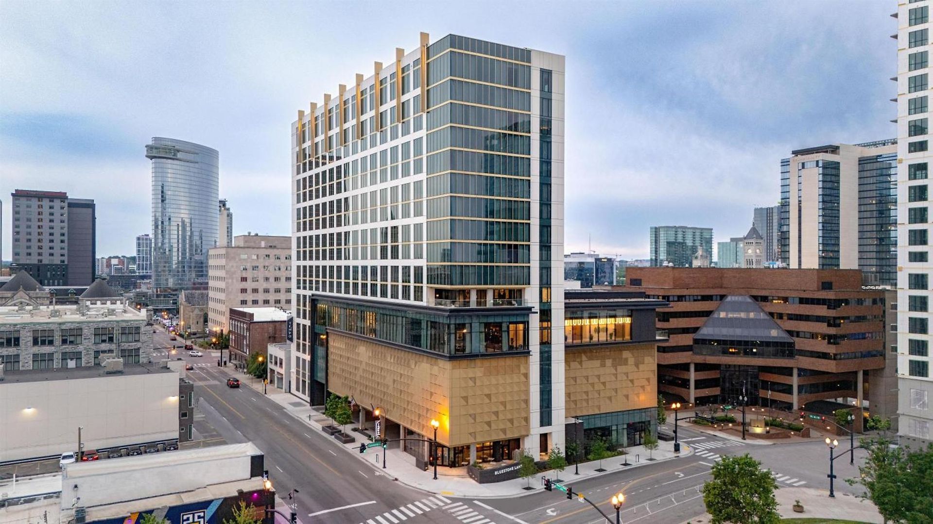 Hotel Tempo By Hilton Downtown