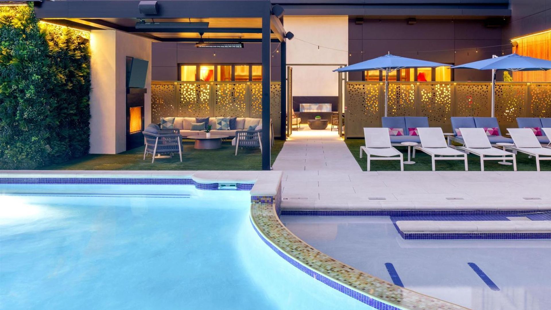 Tempo By Hilton Downtown 3* Nashville