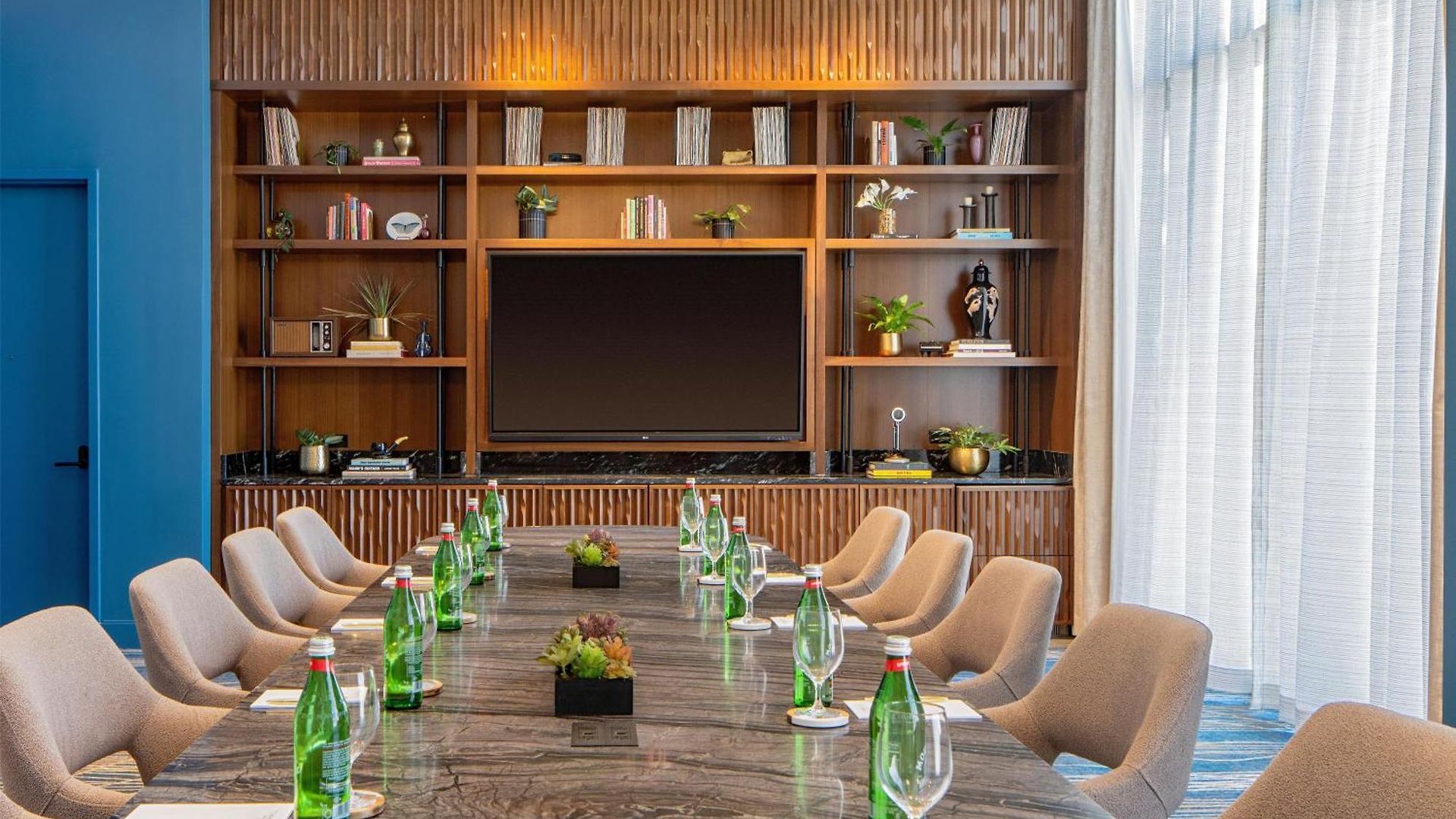 Tempo By Hilton Downtown Hotel Nashville