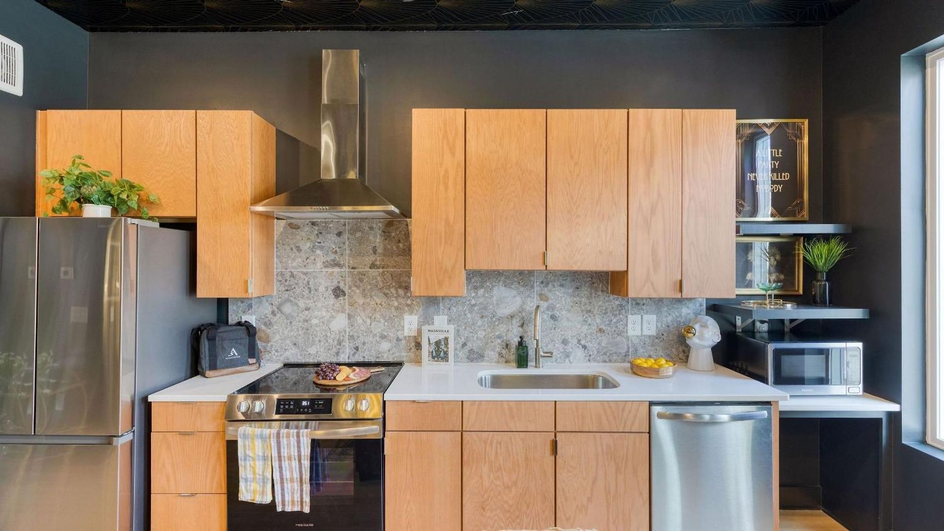 The Lischey Loft The Bloom House By Avantstay Holiday home *