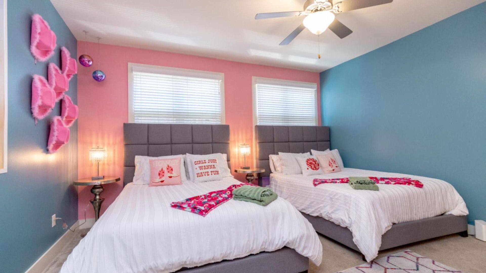 3203 Long Blvd Holiday home