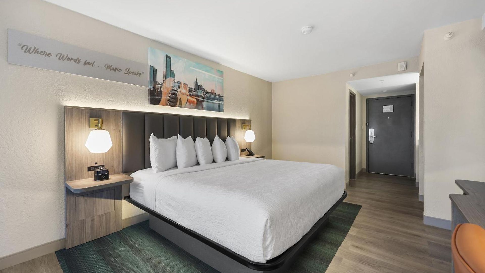 Hotel La Quinta By Wyndham Airport/opryland 3*