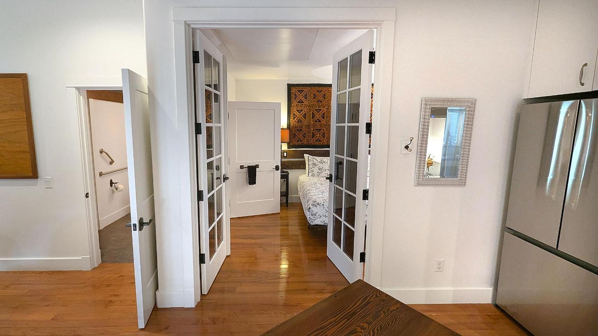 Westwood Shed In By Geodis Vanderbilt Belmont, 1 Accessible Apartment *