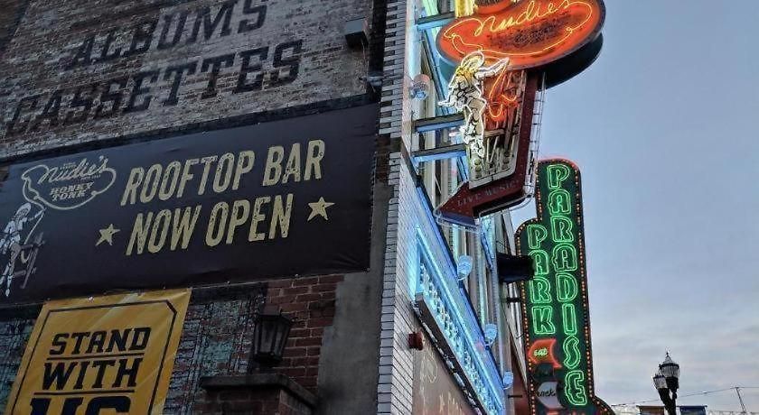 Downtown - Adults Only Hostel