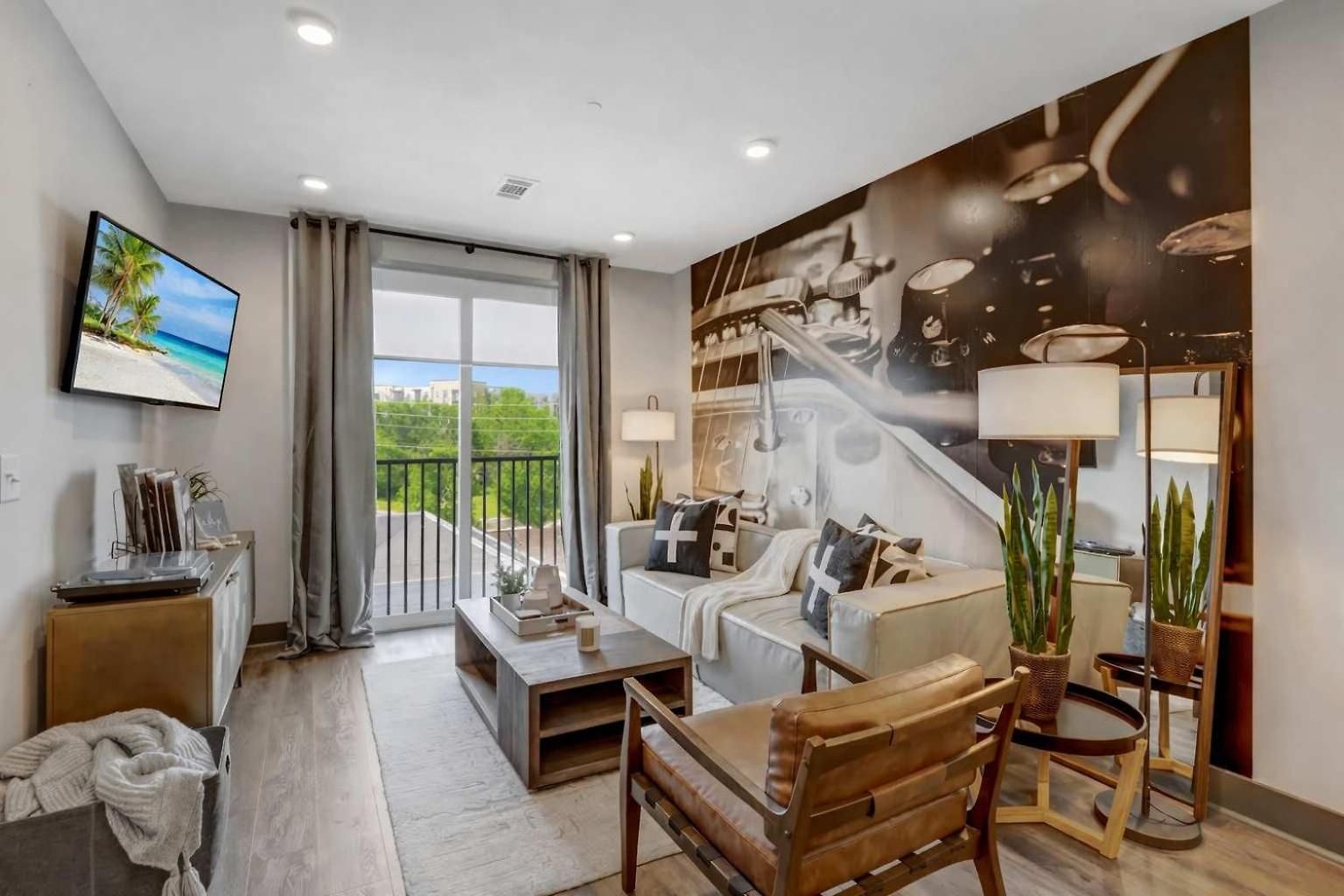 6 Min To Broadway - Gym Rooftop Sleeps 8