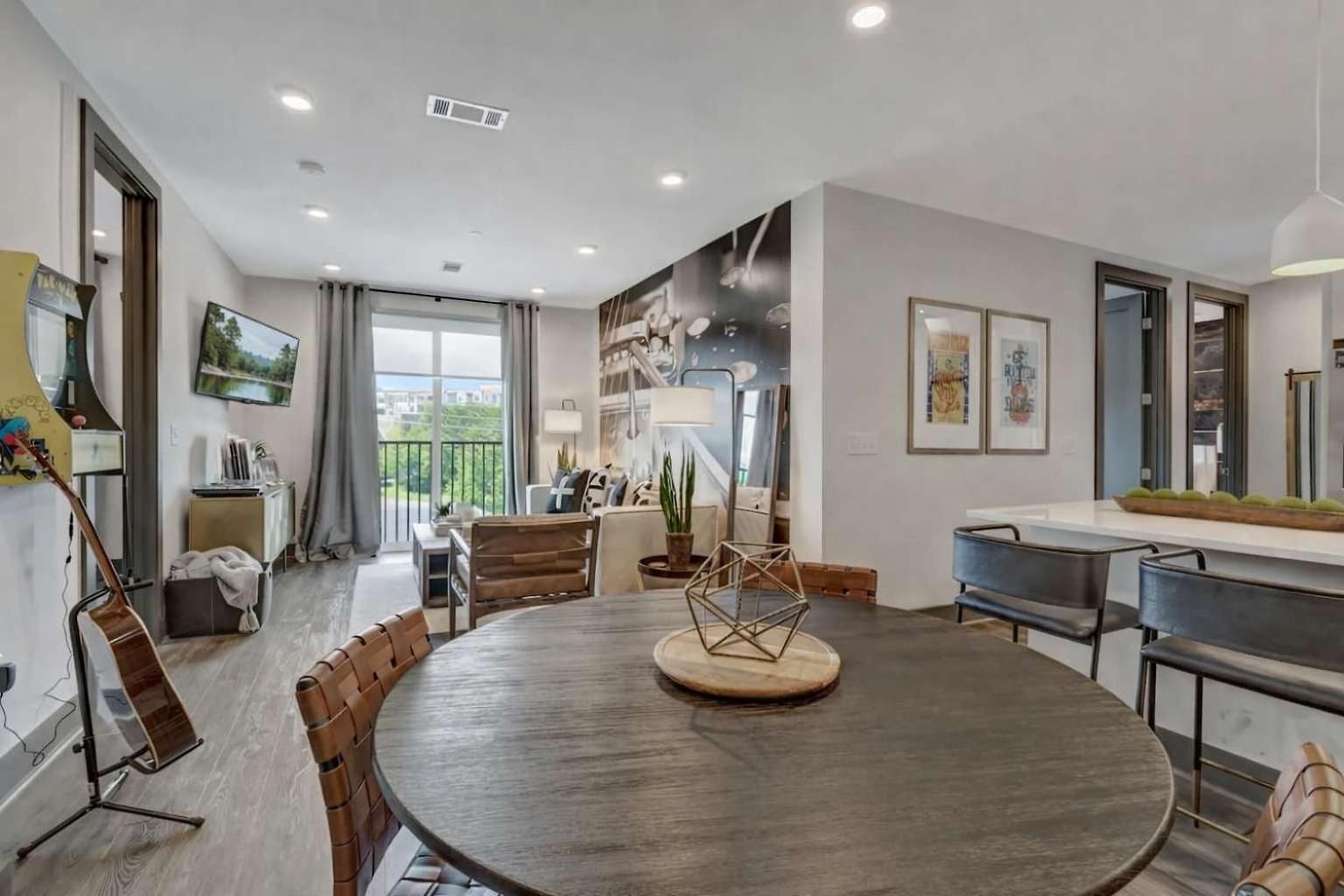 6 Min To Broadway - Gym Rooftop Sleeps 8 Nashville