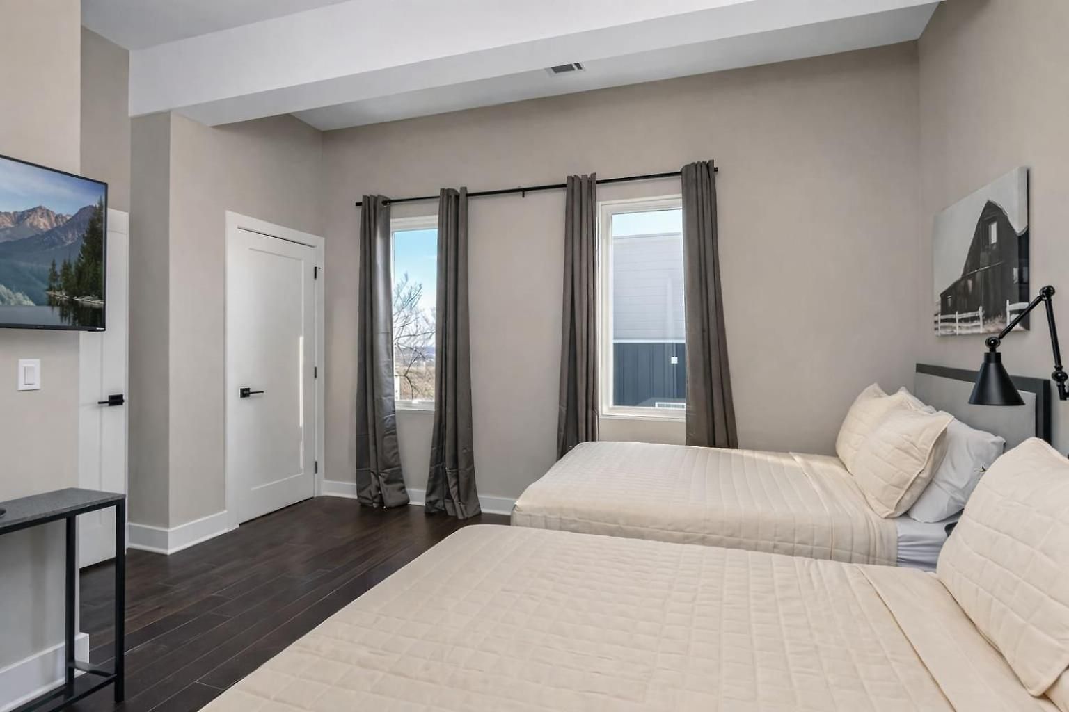 Holiday home Gorgeous New Nash - Rooftop Views - Hot Tub *