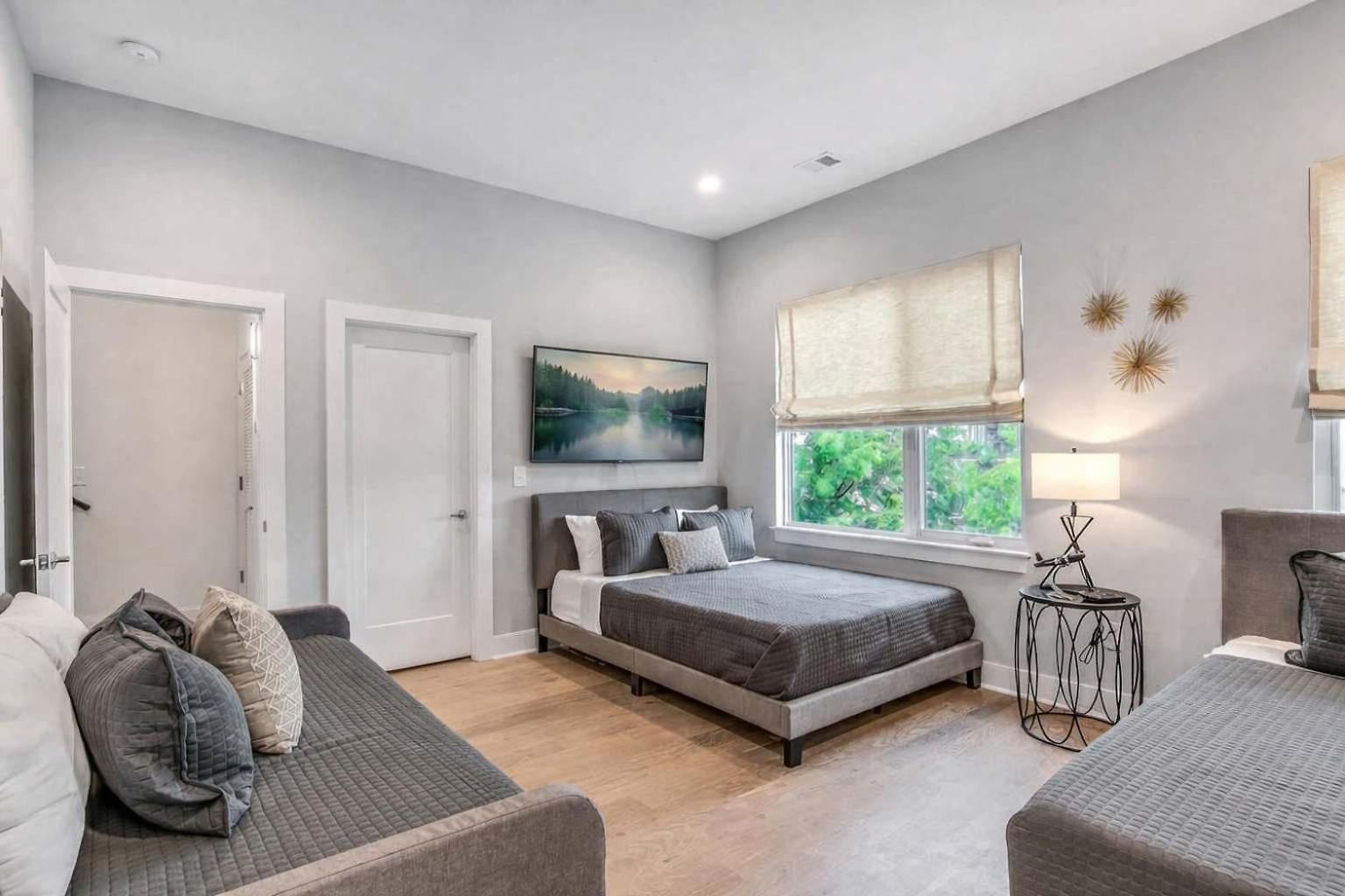 Scovel Row Retreat-rooftop Views Near Broadway *