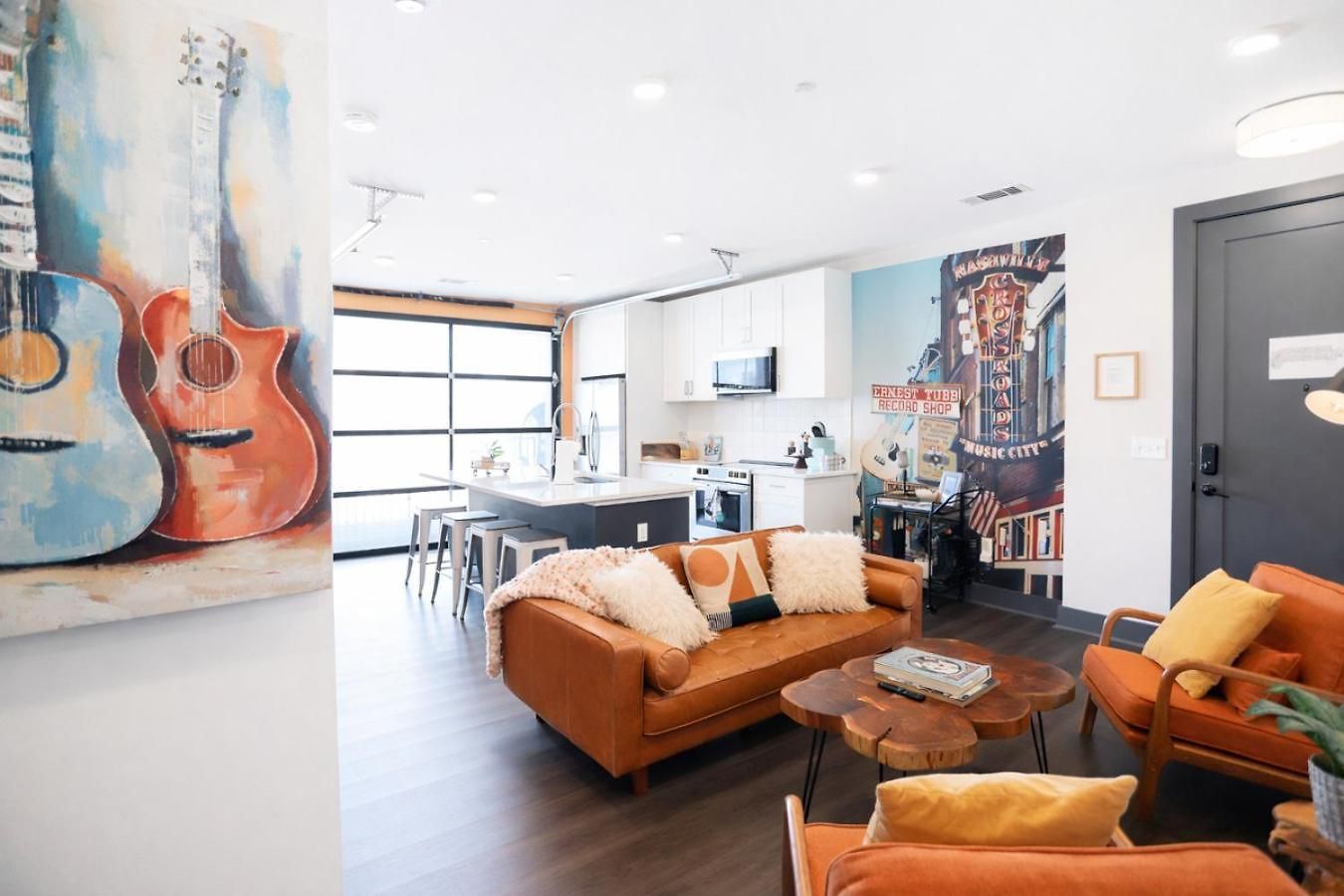 The Muse - Modern 2br With Private Balcony And Rooftop Access * Nashville
