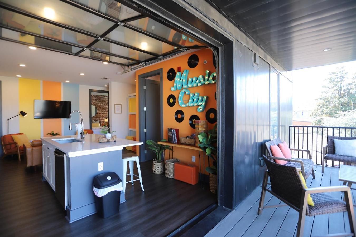 The Muse - Modern 2br With Private Balcony And Rooftop Access Nashville