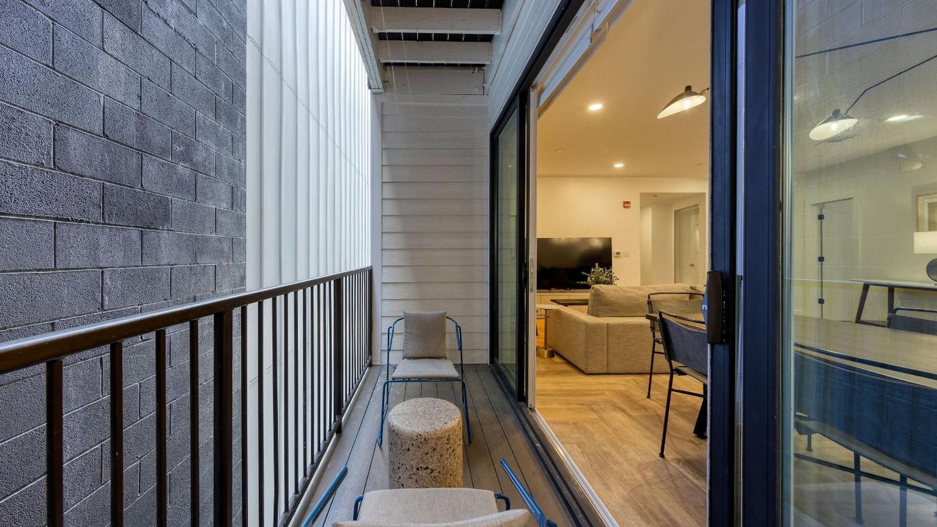 The Double Shot: Dual-suite Bachelor Retreat By Avantstay Holiday home *