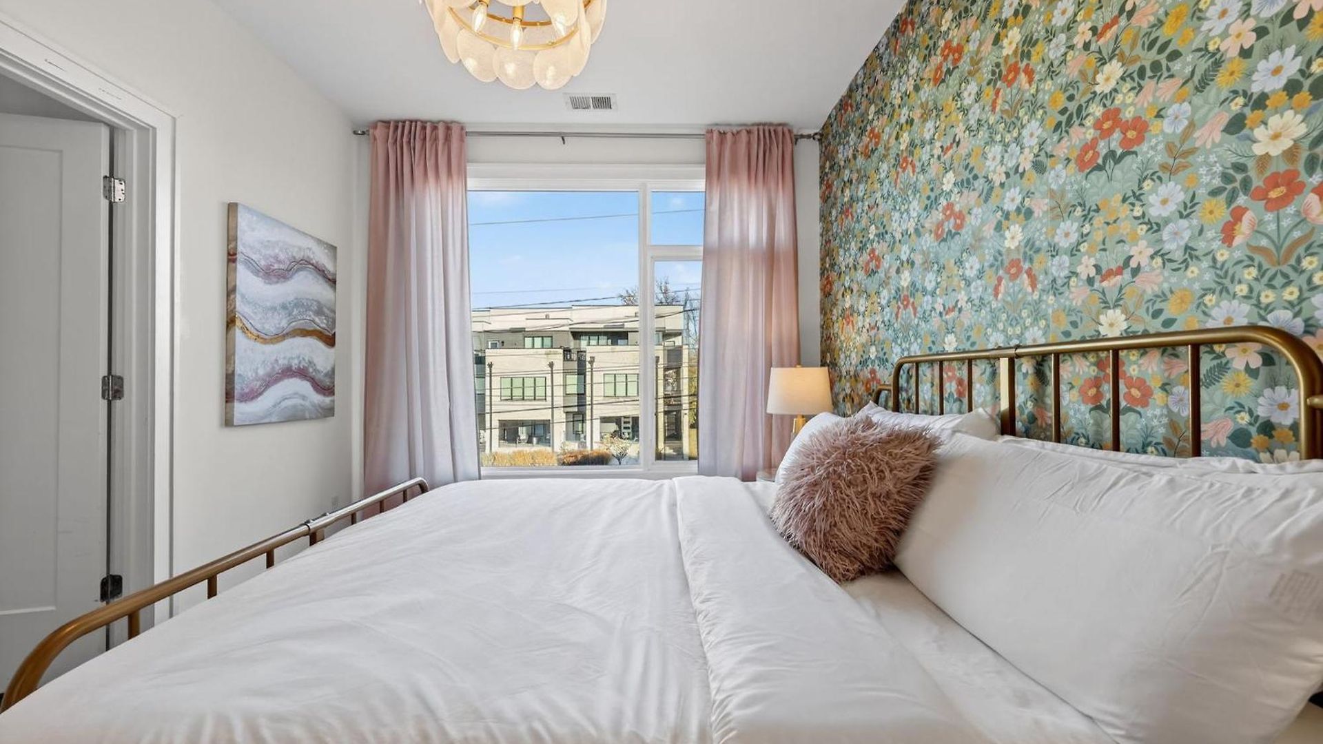 Designer - The Gulch - Private Rooftop Holiday home Nashville