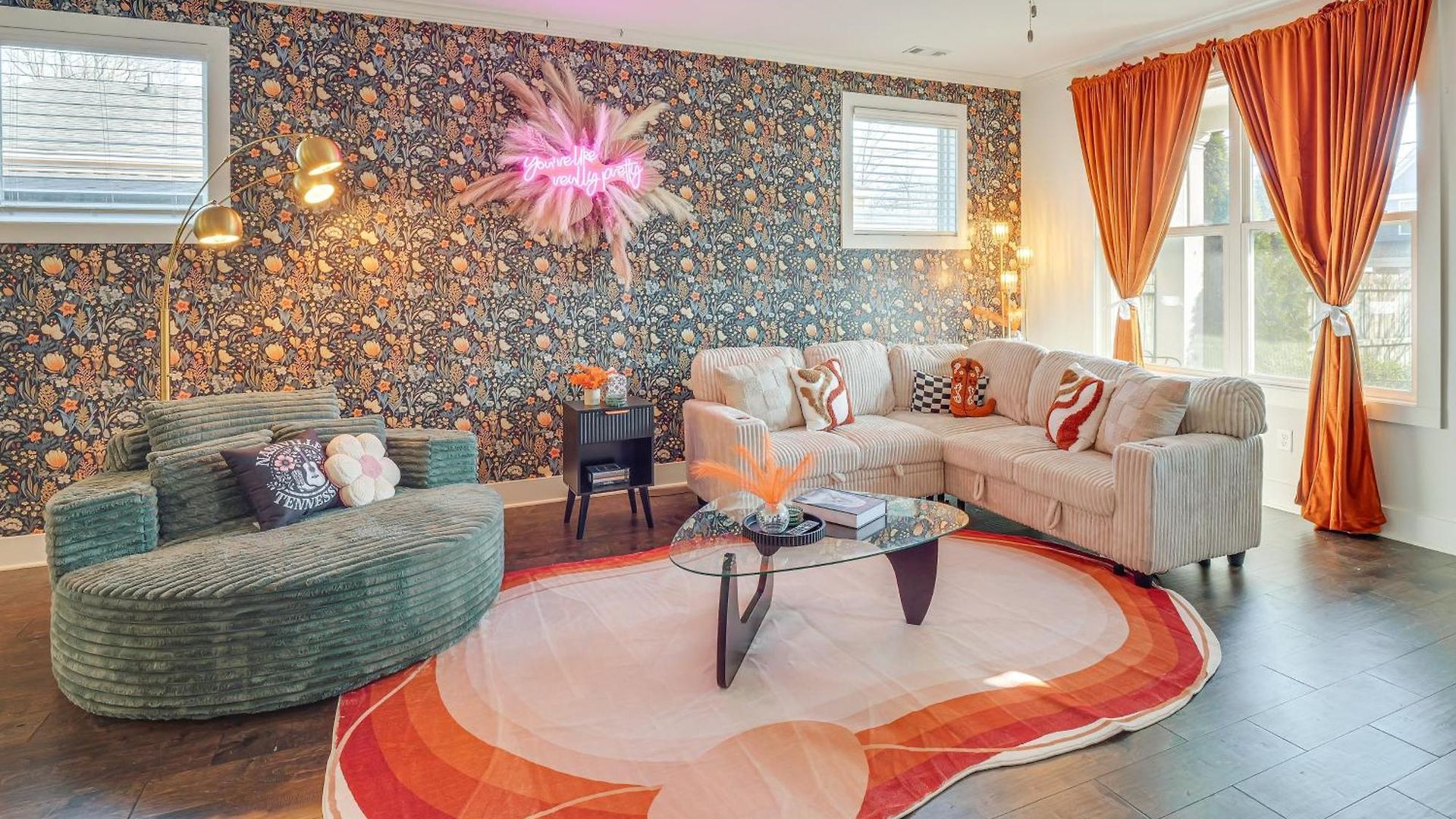 Holiday home Retro Disco Haven Near Downtown Nash! Nashville