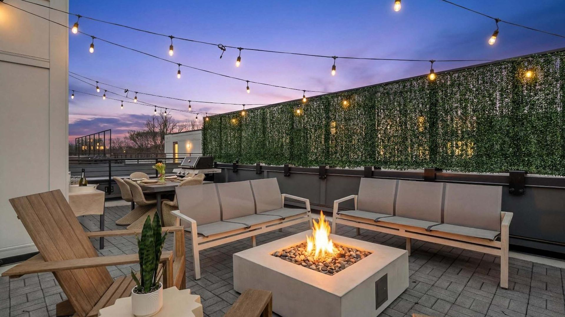Skyline Views Hot Tub Fire Pit Grill & Parking Holiday home *