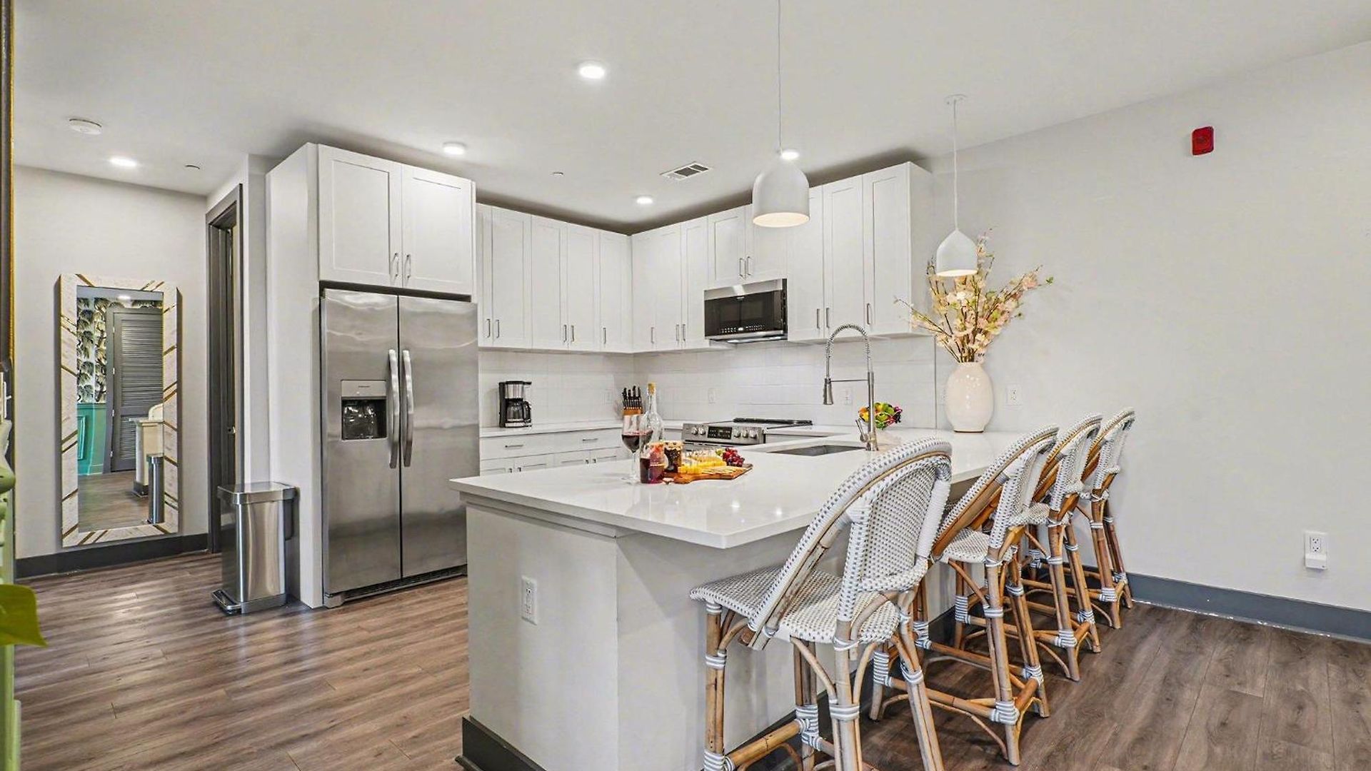 Holiday home Petal & Palm-rooftop Patio & Gym-mins To Broadway