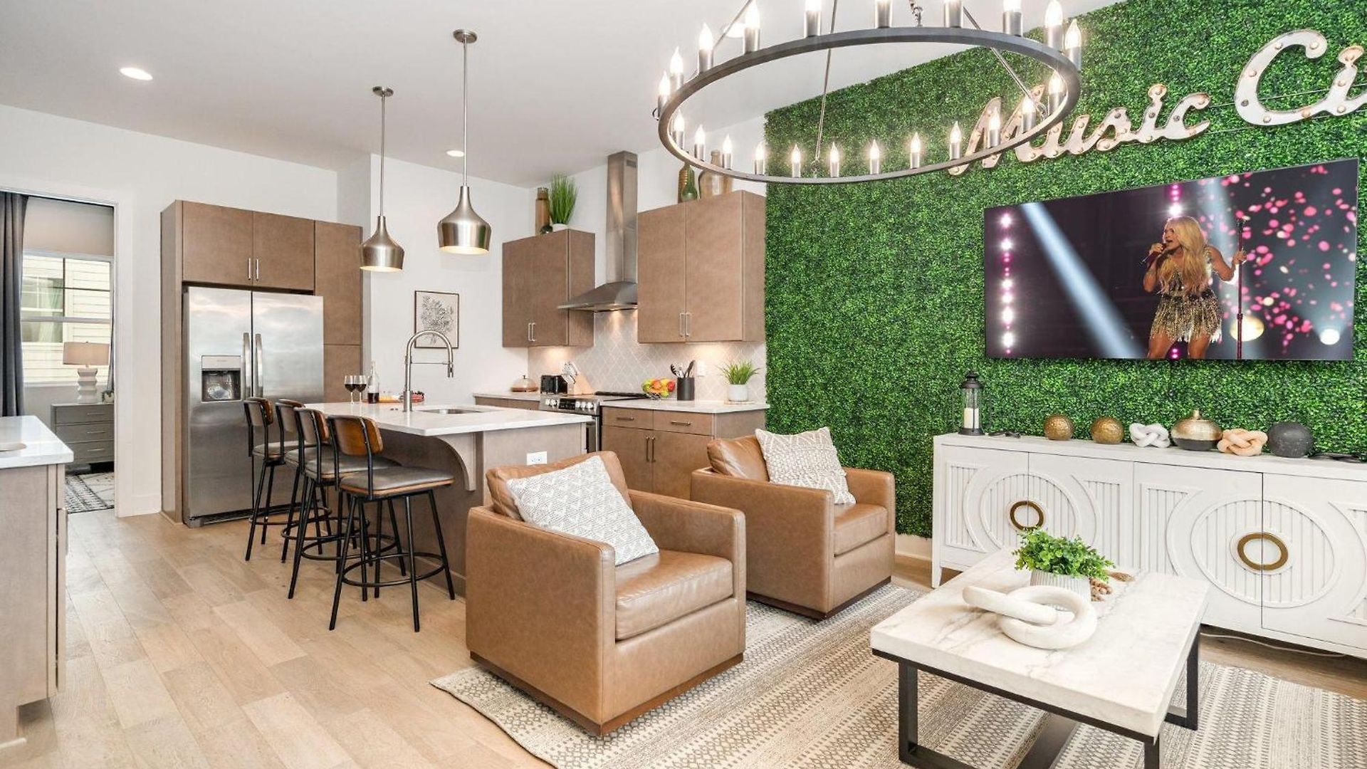 Outlaw-rooftop Patio & Game Room-mins To Broadway