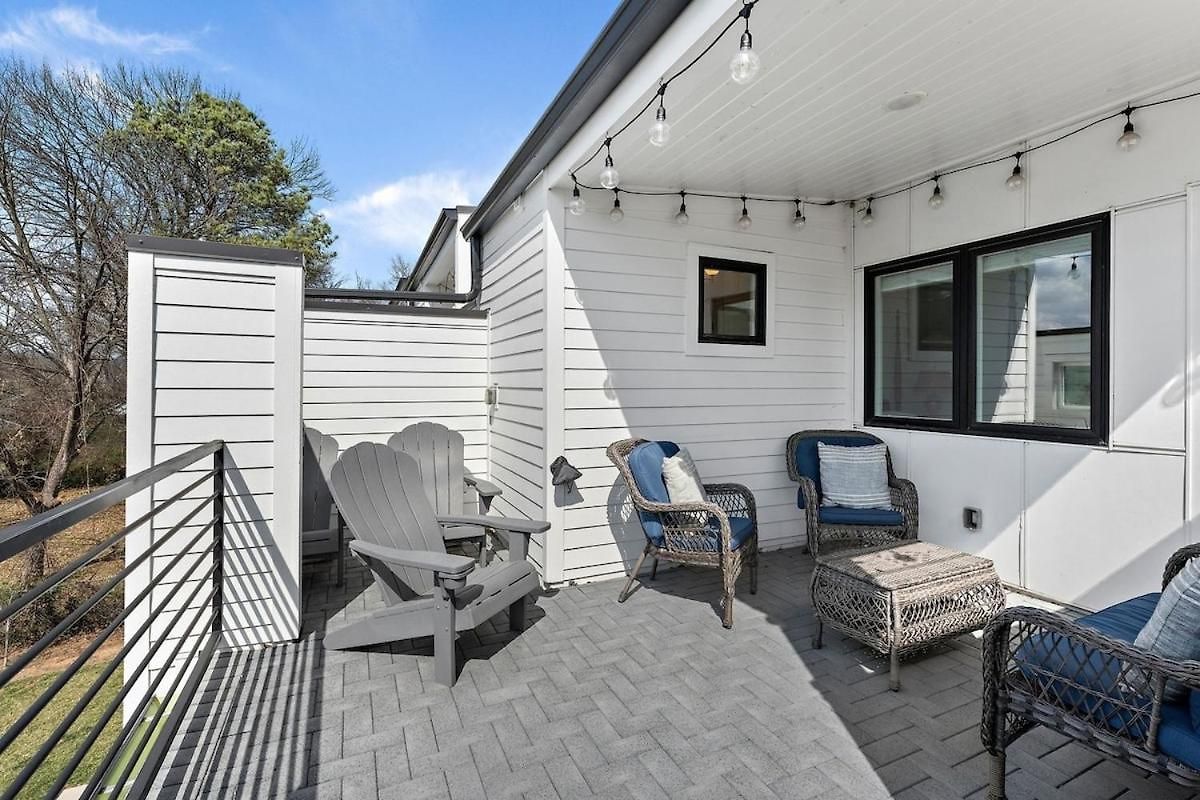 Lucky 7 - Hip East Nash Townhouse & Rooftop Deck *