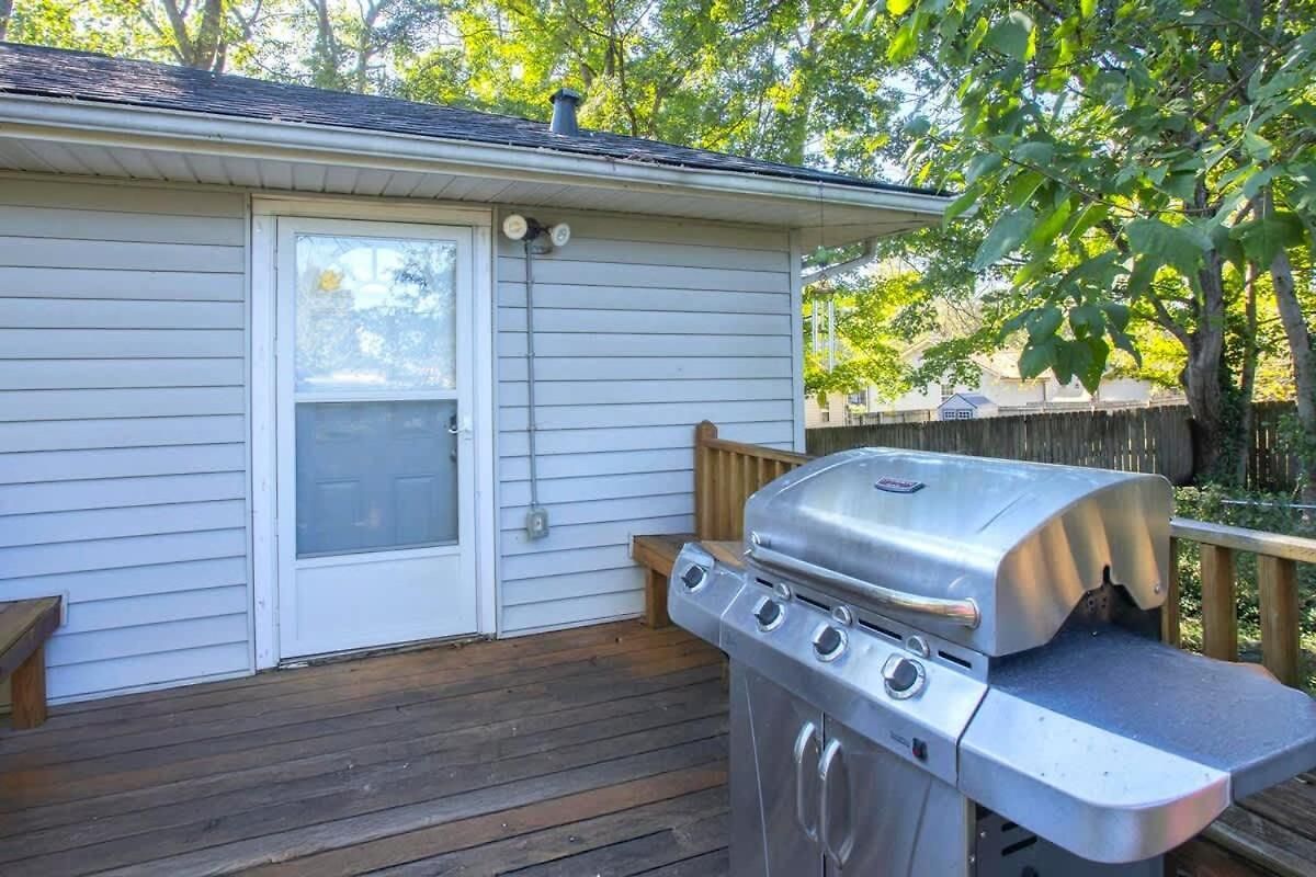Upper Unit Retreat Pet-friendly Nashville