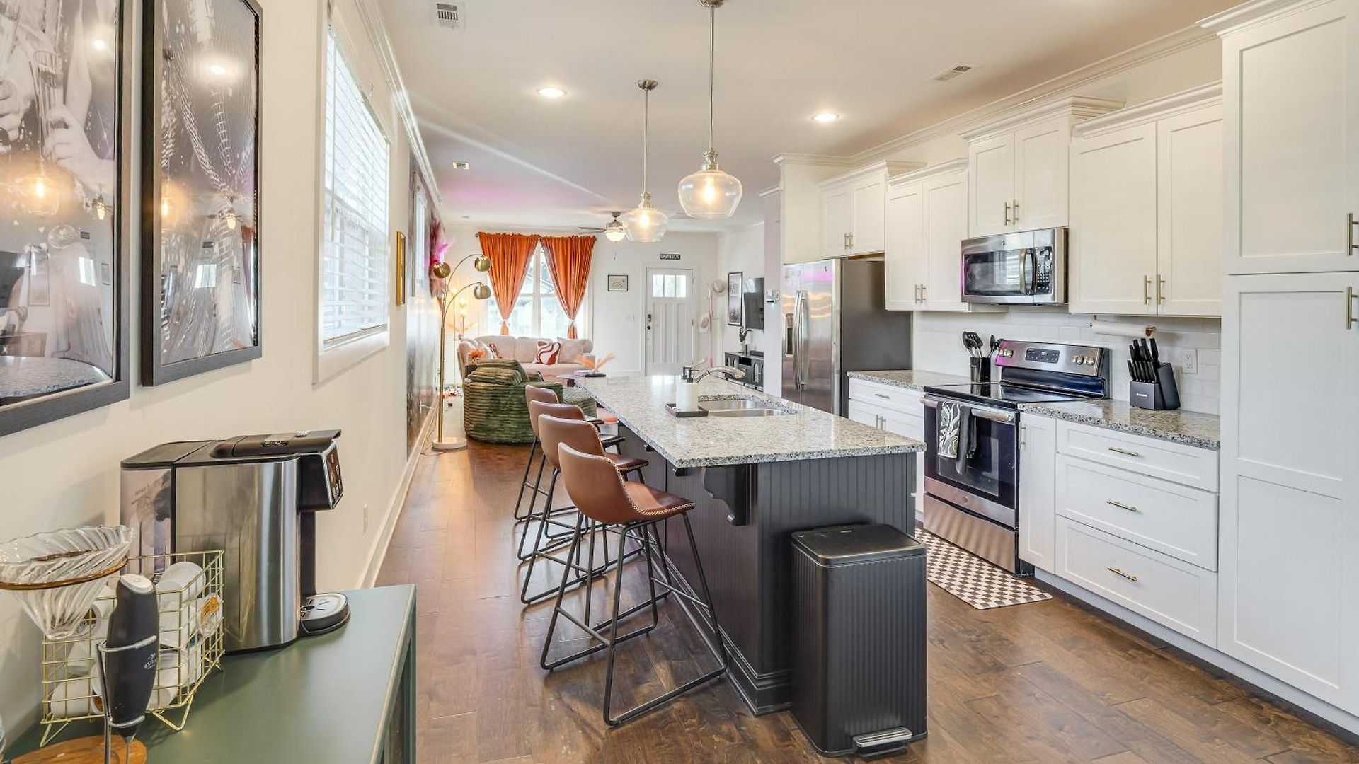 Retro Disco Haven Near Downtown Nash! Holiday home Nashville