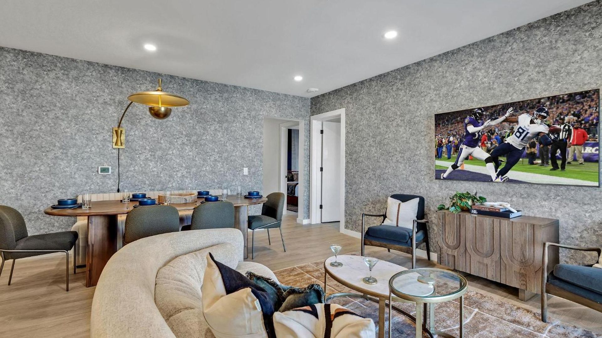 Holiday home Hyve-anthem-private Balconies-walk To Broadway *