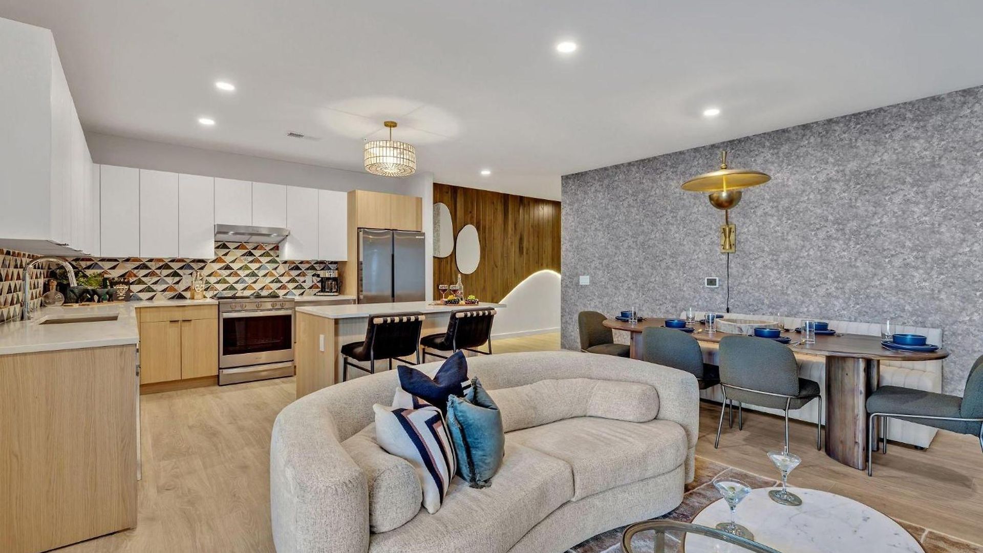 Hyve-anthem-private Balconies-walk To Broadway Holiday home *