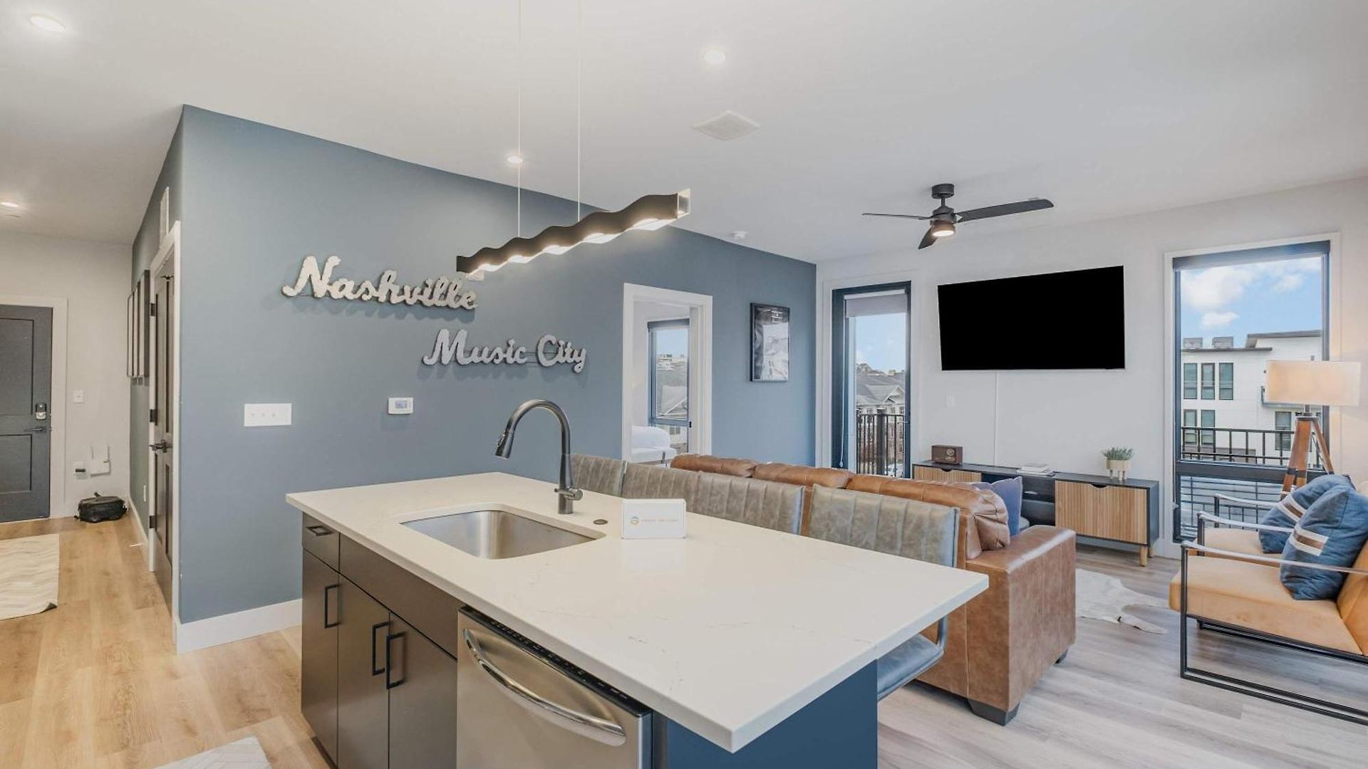 Modern West End For 6 Shared Pool & Gym Holiday home Nashville