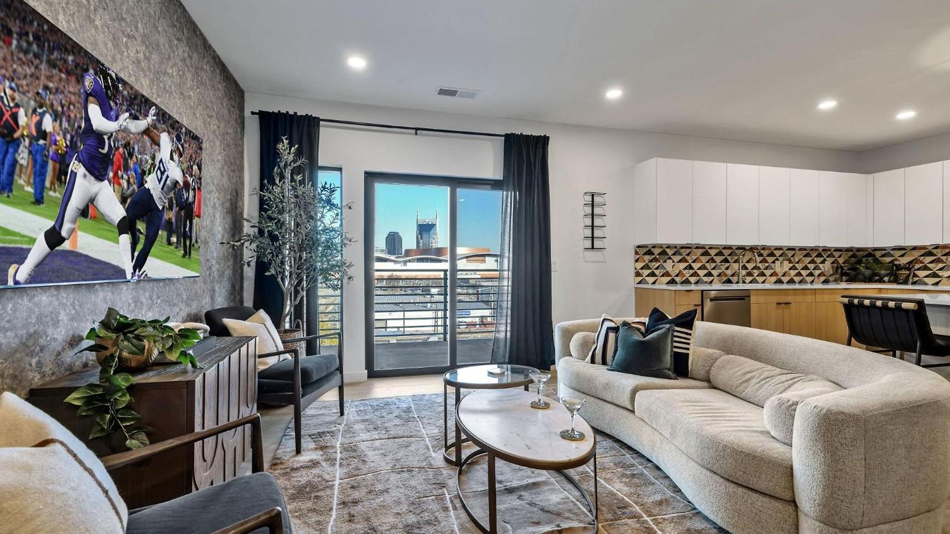 Hyve-anthem-private Balconies-walk To Broadway Nashville