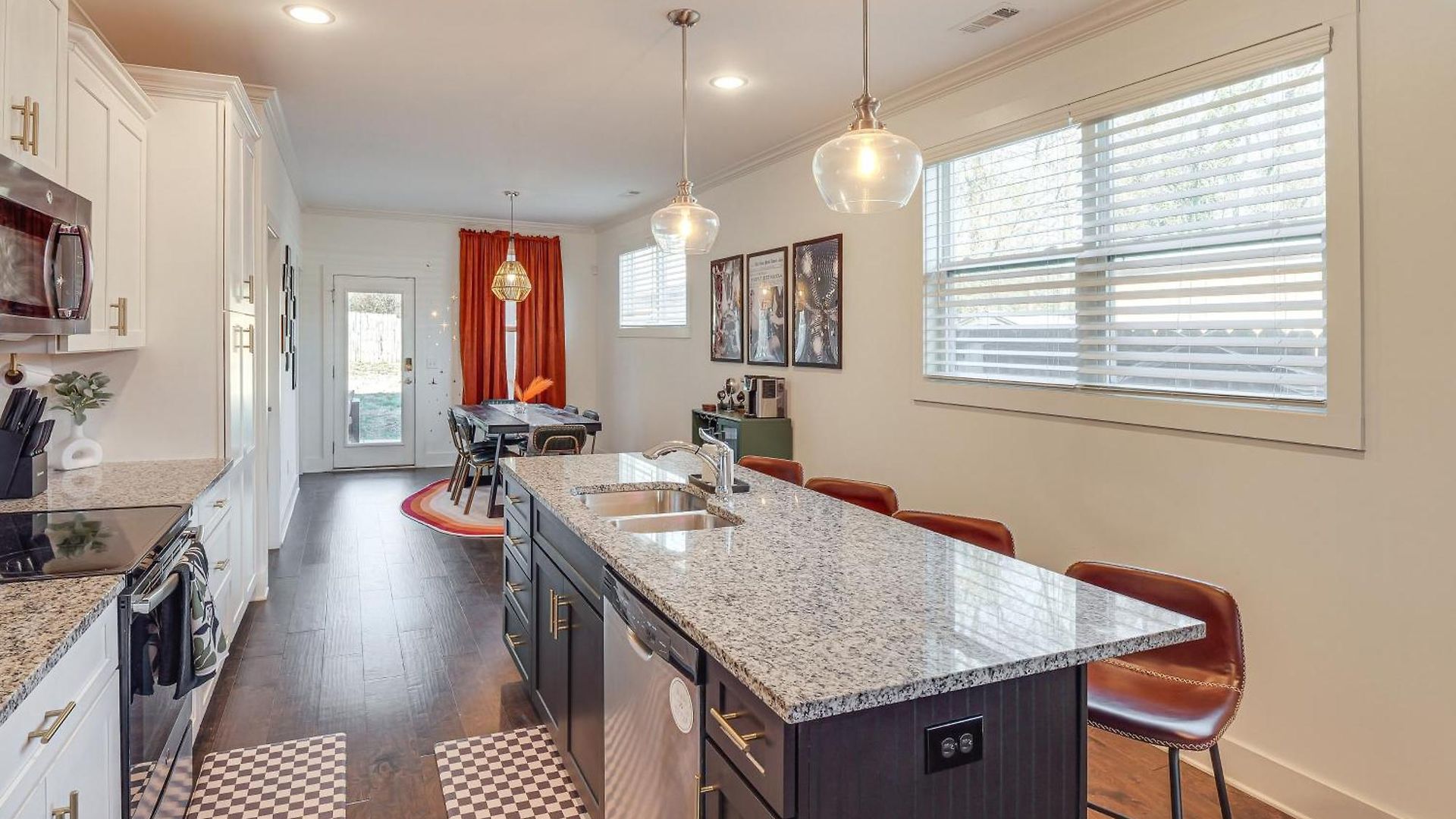 Holiday home Retro Disco Haven Near Downtown Nash! *