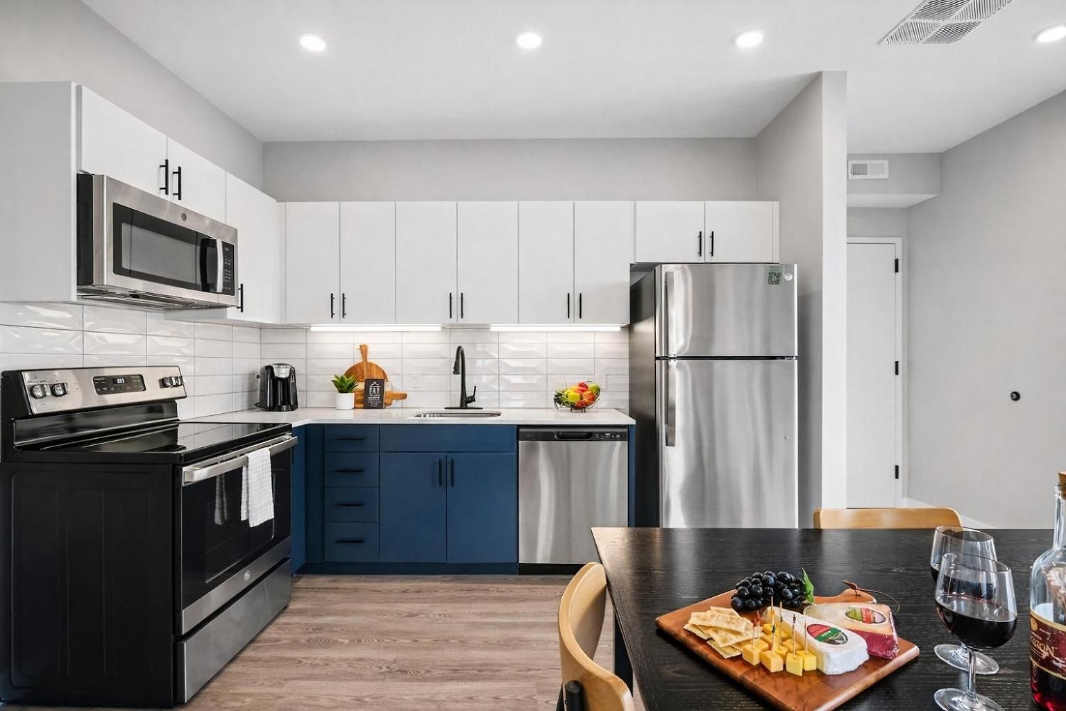 Pianissimo-2 Units-rooftop Pool-gym-on Music Row * Nashville